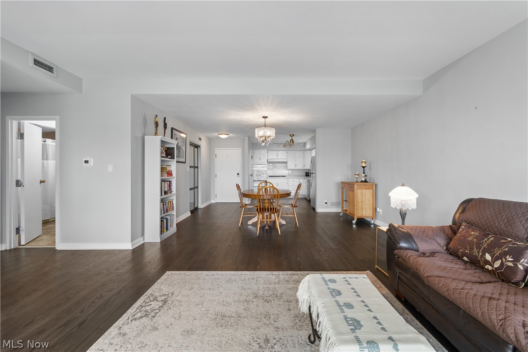 275 N Portage Path Akron OH 44303