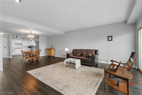 275 N Portage Path Akron OH 44303