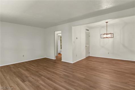 2948 Pease Drive Rocky River OH 44116