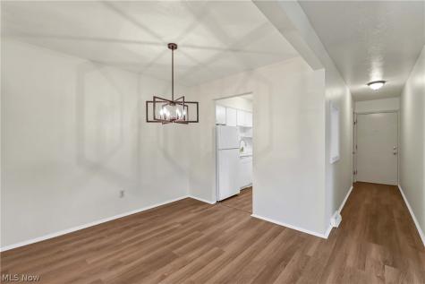 2948 Pease Drive Rocky River OH 44116