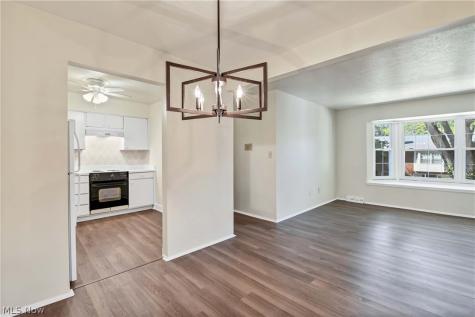 2948 Pease Drive Rocky River OH 44116