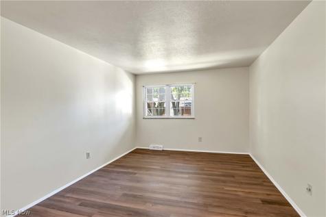 2948 Pease Drive Rocky River OH 44116