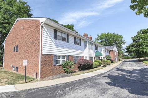 2948 Pease Drive Rocky River OH 44116