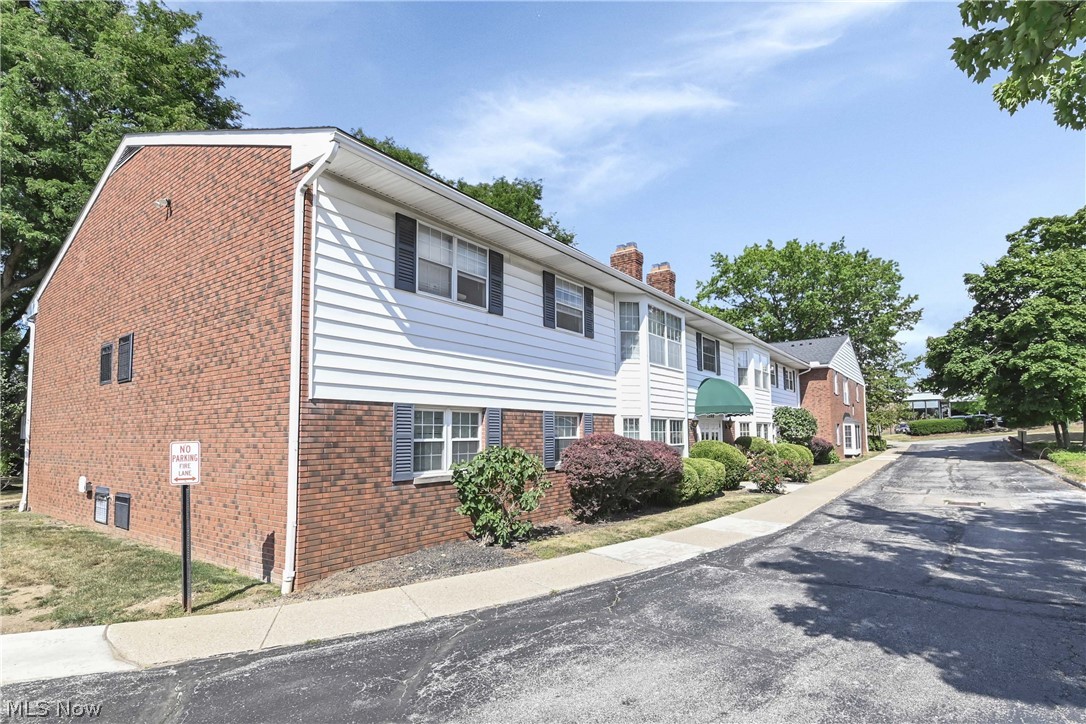2948 Pease Drive Rocky River OH 44116
