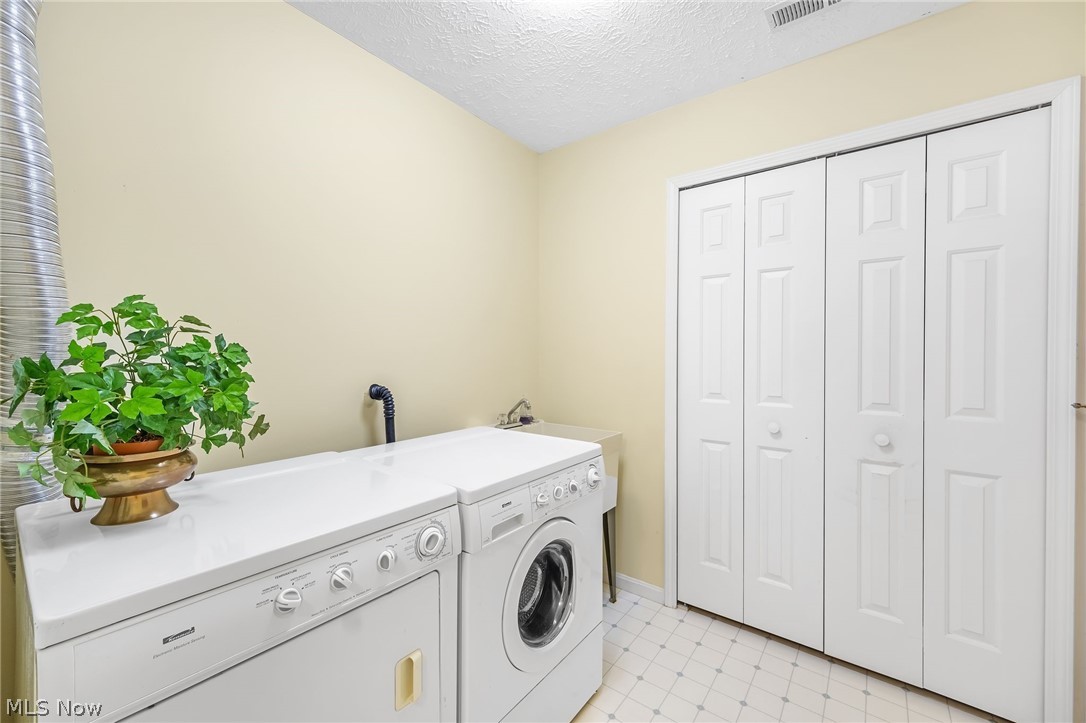421 Pebblebrook Drive Willoughby Hills OH 44094