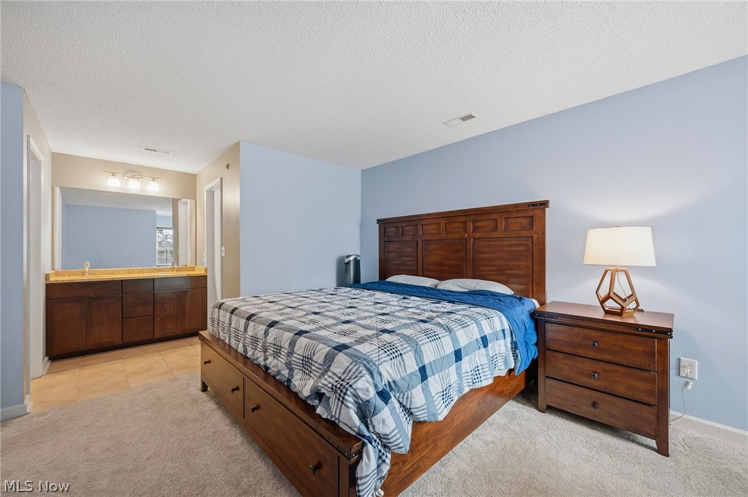 240 Fox Hollow Drive Mayfield Heights OH 44124