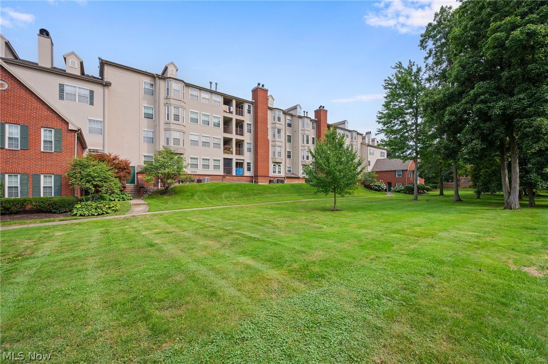 240 Fox Hollow Drive Mayfield Heights OH 44124