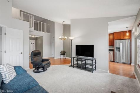 240 Fox Hollow Drive Mayfield Heights OH 44124