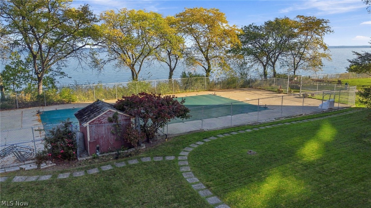 11820 Edgewater Drive Lakewood OH 44107