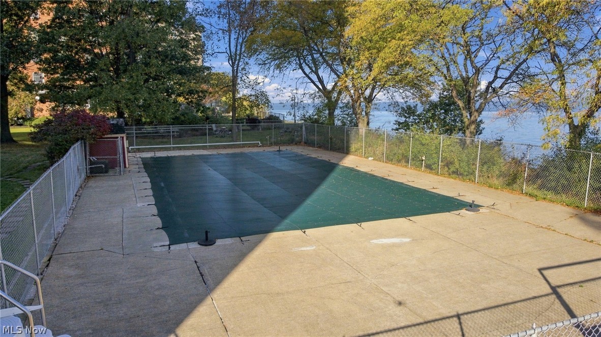 11820 Edgewater Drive Lakewood OH 44107