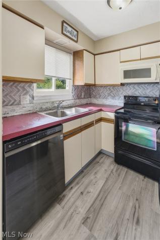 2013 50th Street NW Canton OH 44709