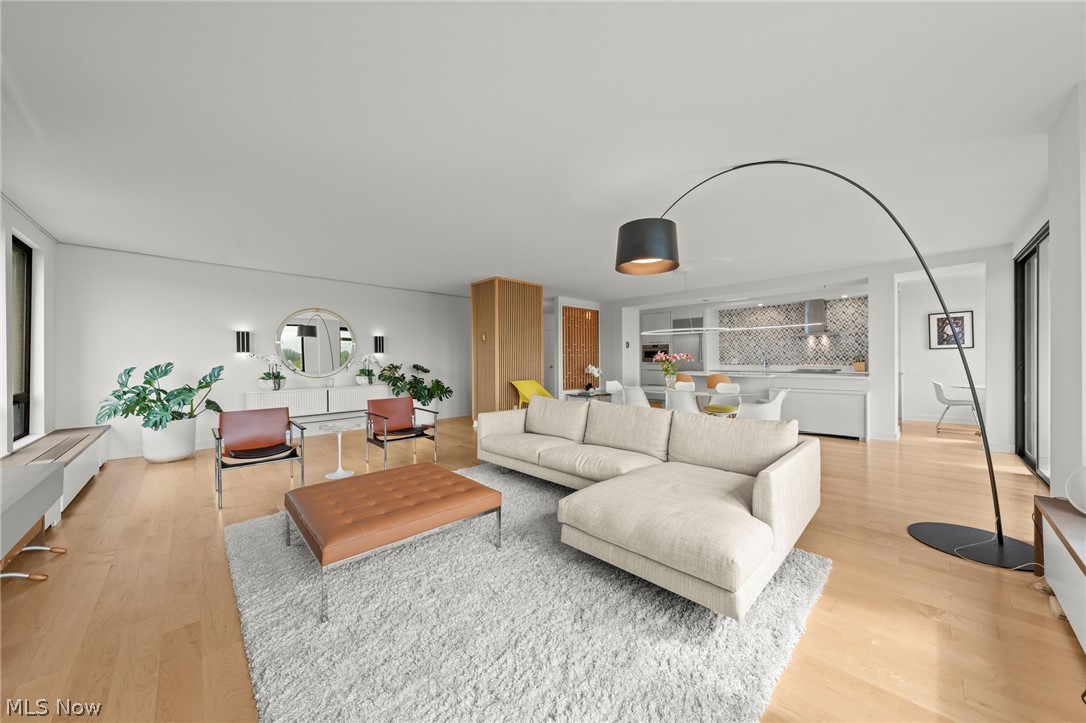 2 Bratenahl Place Bratenahl OH 44108