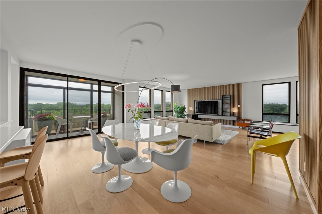 2 Bratenahl Place Bratenahl OH 44108