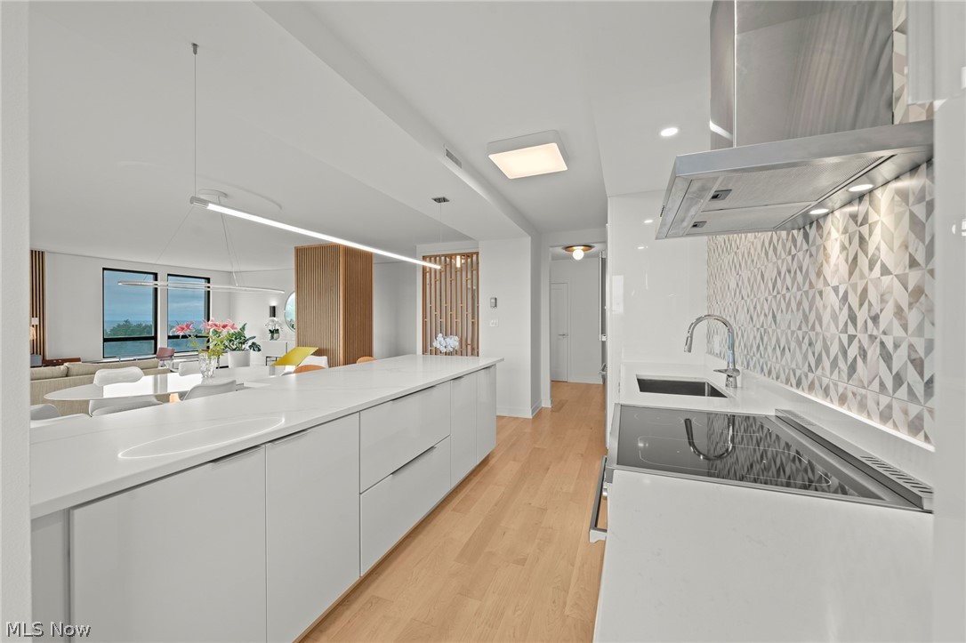 2 Bratenahl Place Bratenahl OH 44108