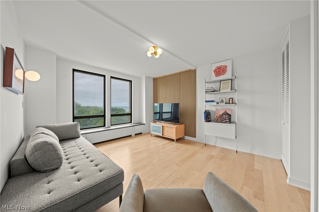 2 Bratenahl Place Bratenahl OH 44108