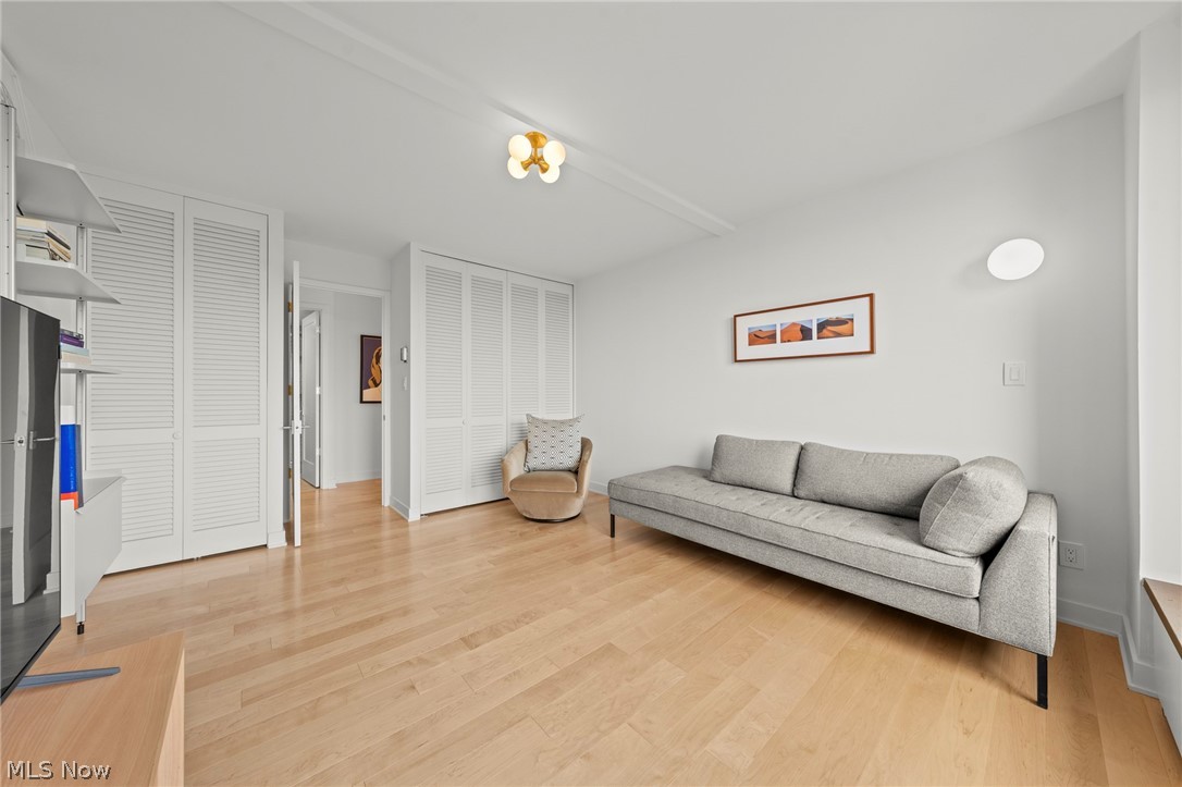 2 Bratenahl Place Bratenahl OH 44108