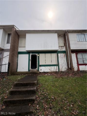 9420 Mount Auburn Avenue Cleveland OH 44104
