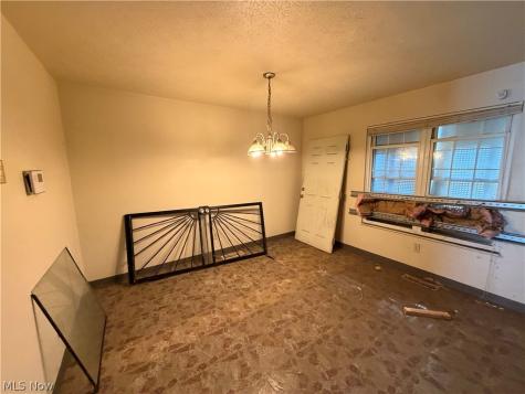 9420 Mount Auburn Avenue Cleveland OH 44104