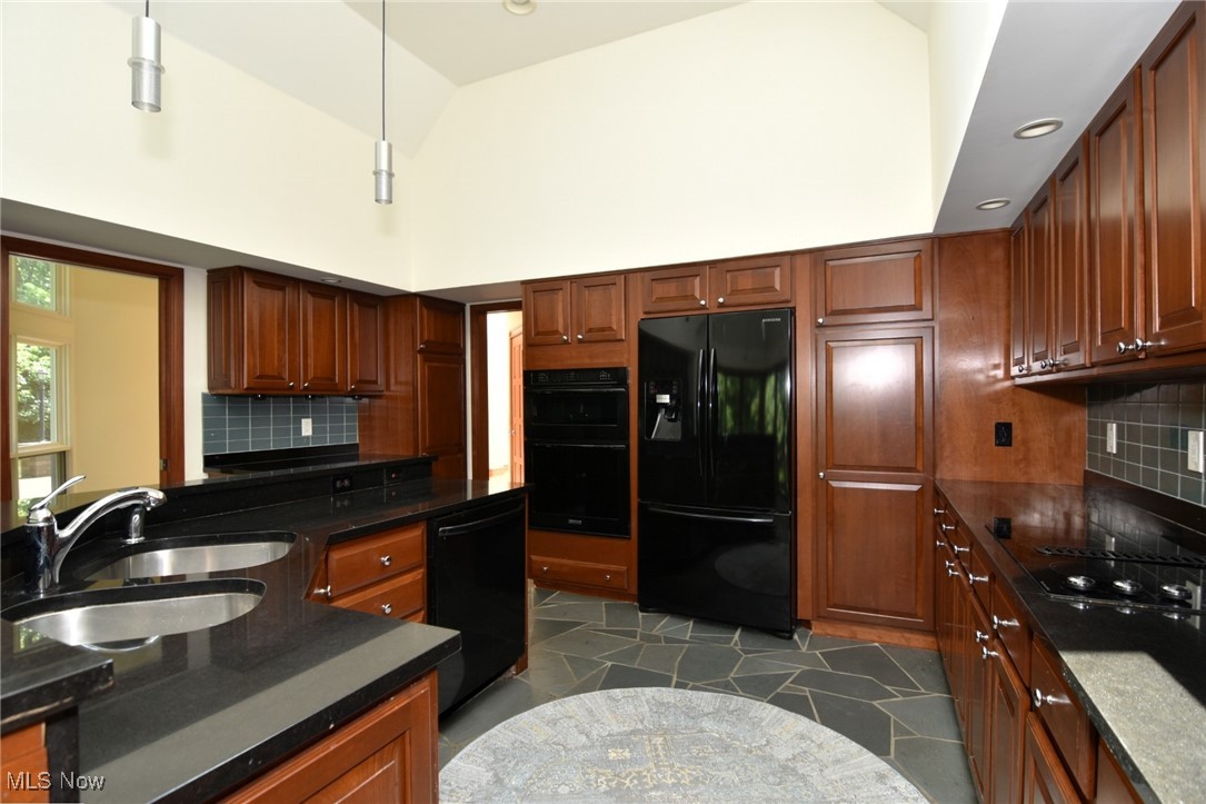 10085 Glen Eagle Lane Twinsburg OH 44087