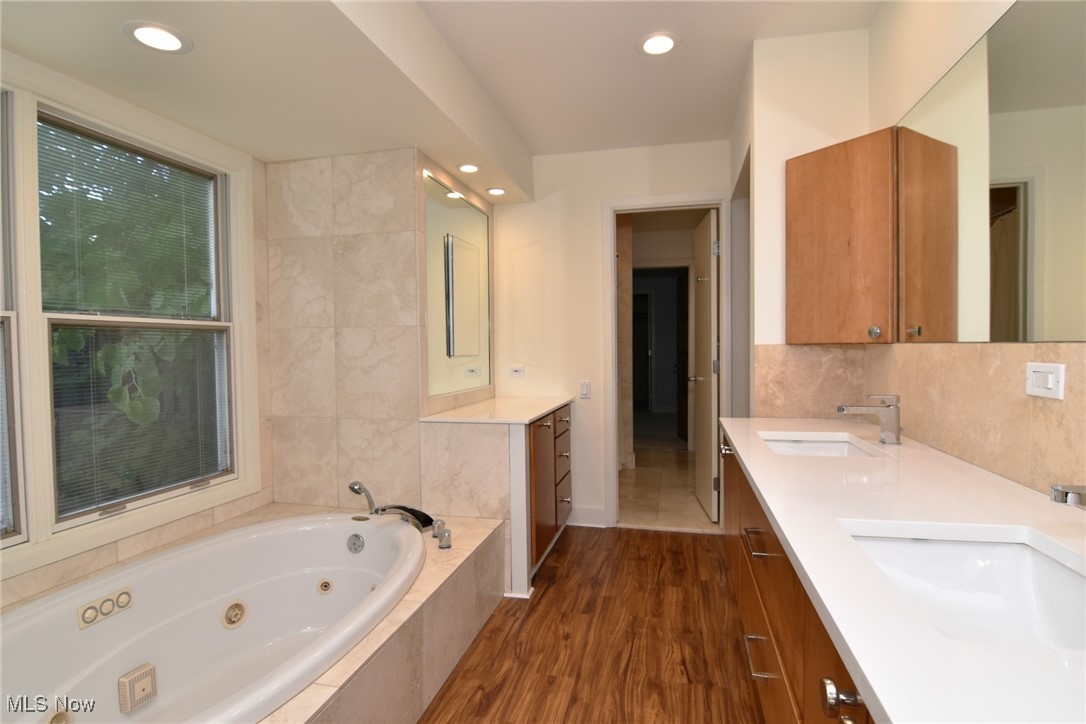 10085 Glen Eagle Lane Twinsburg OH 44087