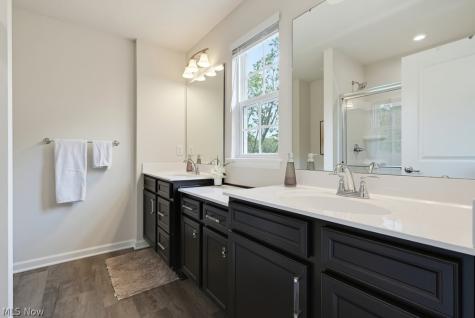 34600 Ethan Way Willoughby OH 44094