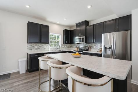 34600 Ethan Way Willoughby OH 44094