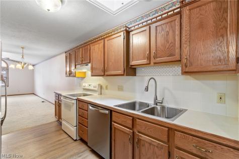 1529 Rhine River Road NW Uniontown OH 44685