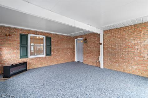 1529 Rhine River Road NW Uniontown OH 44685