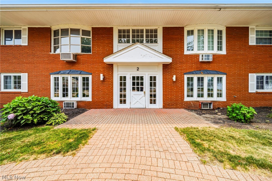 2 Meadowlawn Drive Mentor OH 44060