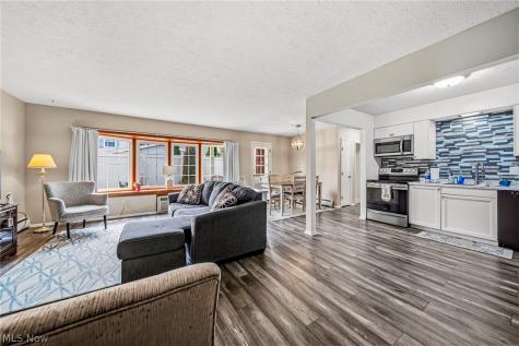 2 Meadowlawn Drive Mentor OH 44060