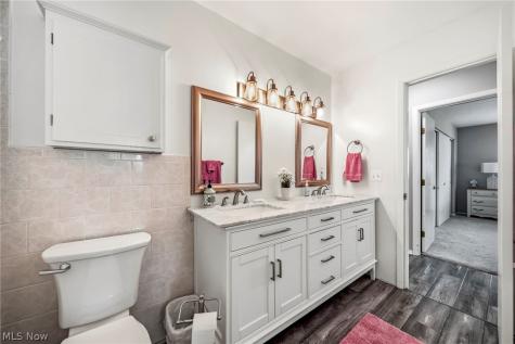 2 Meadowlawn Drive Mentor OH 44060