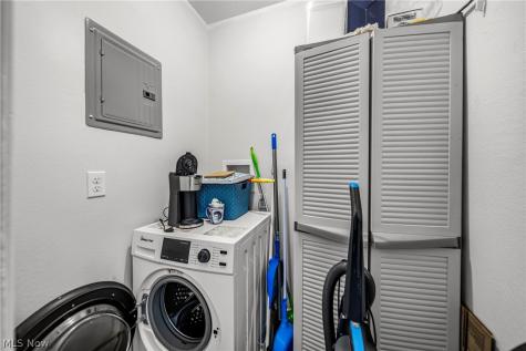 2 Meadowlawn Drive Mentor OH 44060