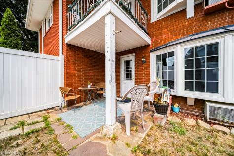 2 Meadowlawn Drive Mentor OH 44060