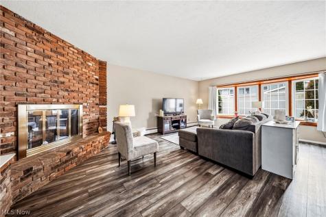 2 Meadowlawn Drive Mentor OH 44060