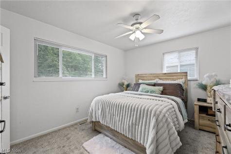 2436 Island Drive Uniontown OH 44685