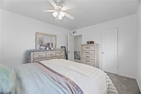 2436 Island Drive Uniontown OH 44685