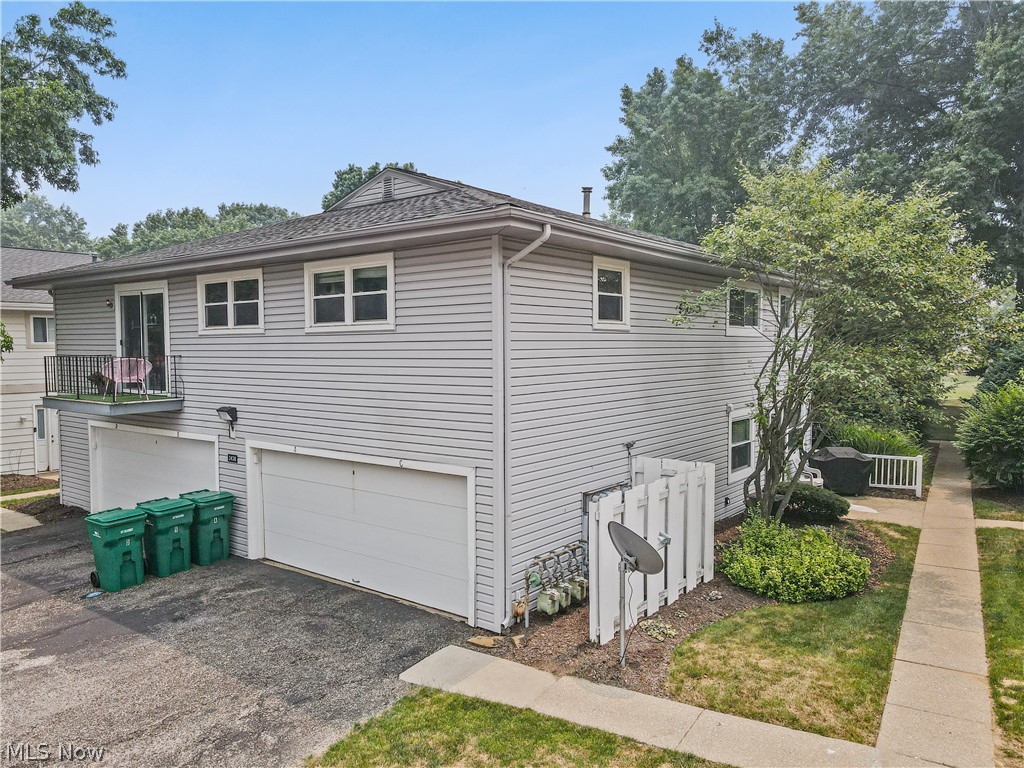 2436 Island Drive Uniontown OH 44685
