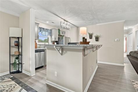 1818 Harbour Circle NW Canton OH 44708