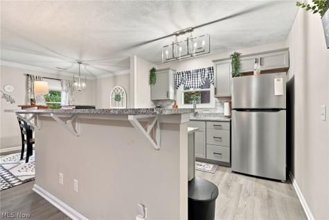 1818 Harbour Circle NW Canton OH 44708