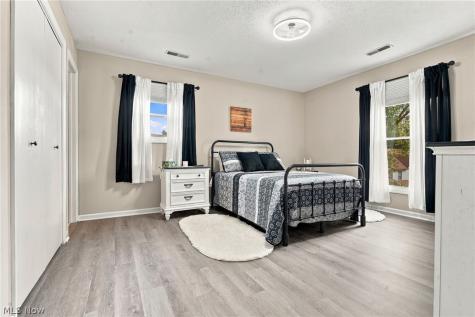 1818 Harbour Circle NW Canton OH 44708