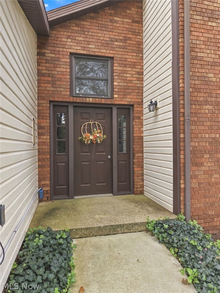 1818 Harbour Circle NW Canton OH 44708