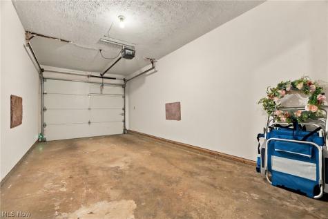 1818 Harbour Circle NW Canton OH 44708