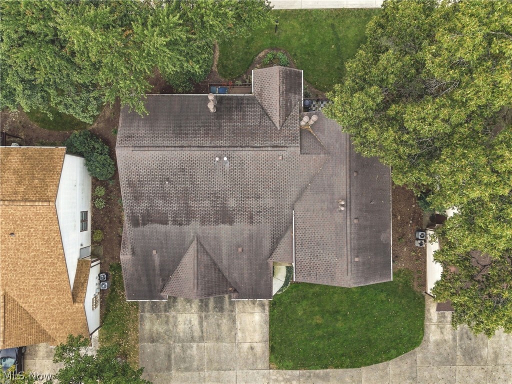 1818 Harbour Circle NW Canton OH 44708
