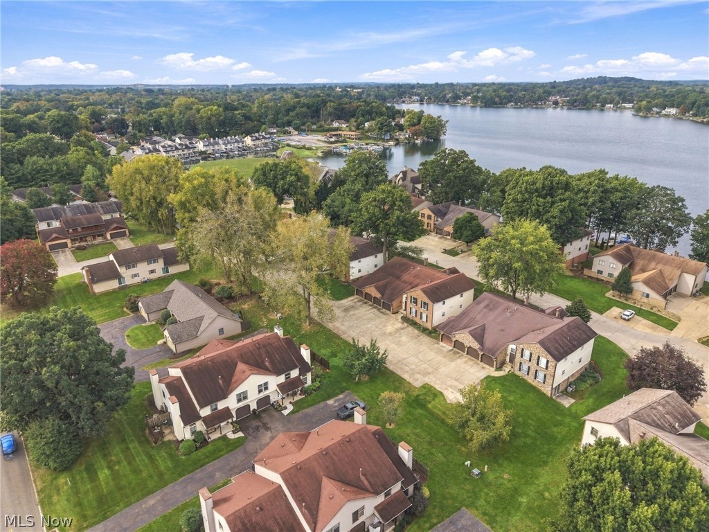 1818 Harbour Circle NW Canton OH 44708