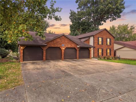 1818 Harbour Circle NW Canton OH 44708