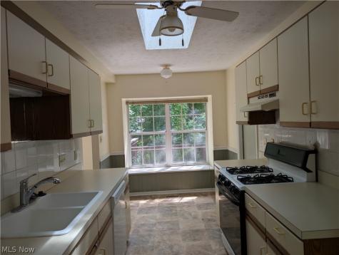 3352 Brookside Lane Cuyahoga Falls OH 44223