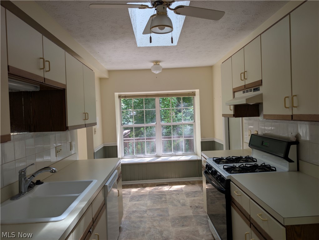 3352 Brookside Lane Cuyahoga Falls OH 44223