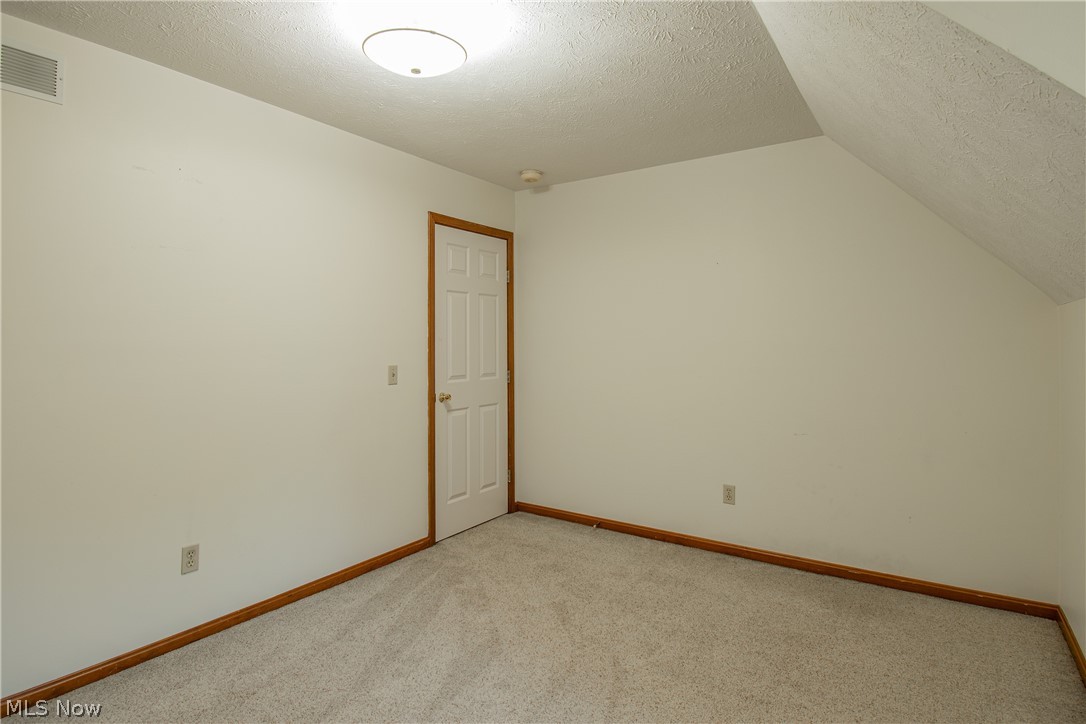 5008 Pine Point Stow OH 44224