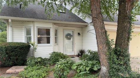 775-6 Hampton Circle Aurora OH 44202