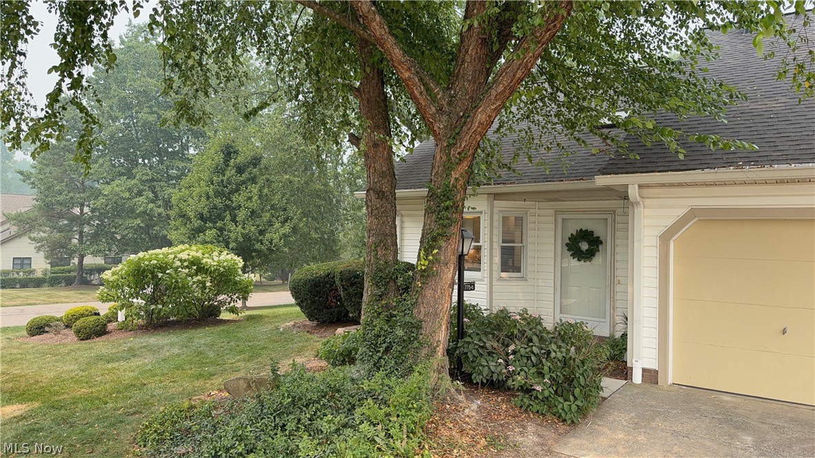 775-6 Hampton Circle Aurora OH 44202